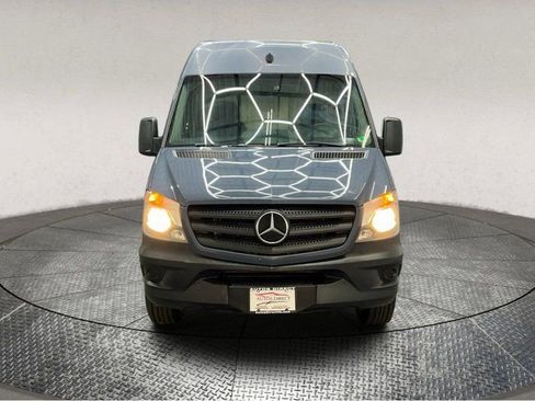 Used 2018 Mercedes-Benz Sprinter 2500 image 3