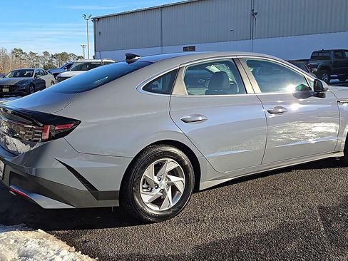 Used 2025 Hyundai Sonata SE image 8