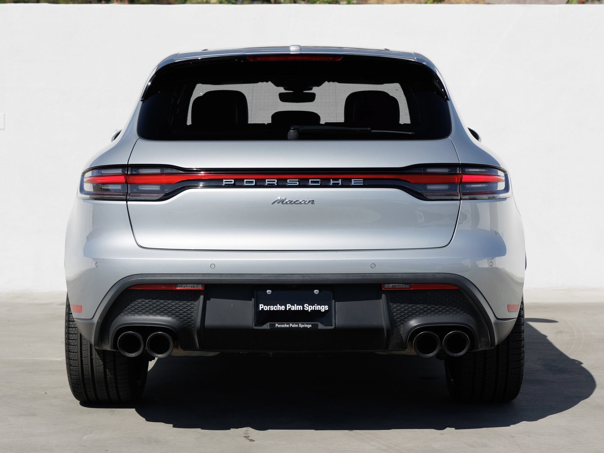 Certified 2023 Porsche Macan AWD/4WD image 6