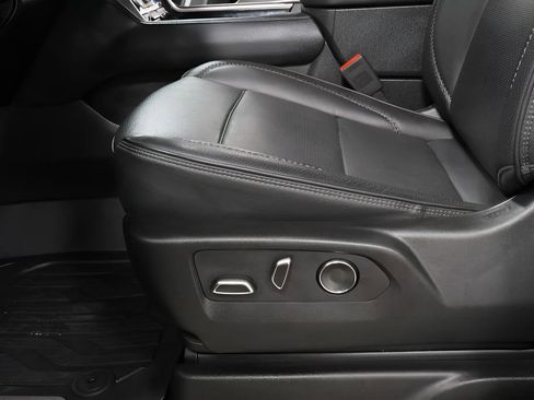 Used 2024 GMC Yukon XL Denali image 20