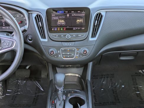 Used 2024 Chevrolet Malibu LT image 16