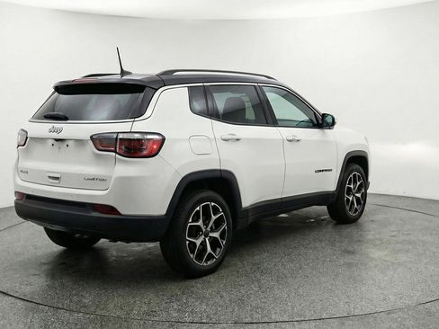 Used 2025 Jeep Compass Limited AWD/4WD image 9