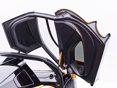 Used 2019 McLaren Senna RWD image 55