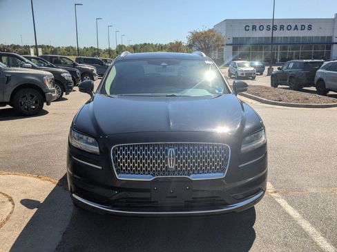 Used 2021 Lincoln Nautilus Reserve w/ Equipment Group 201A AWD/4WD image 8