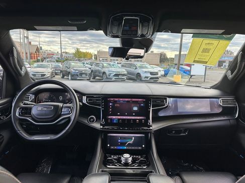 Used 2024 Jeep Grand Wagoneer Series II w/ Quick Order Packagew 28T image 16