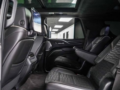 Used 2023 Cadillac Escalade V AWD/4WD image 29
