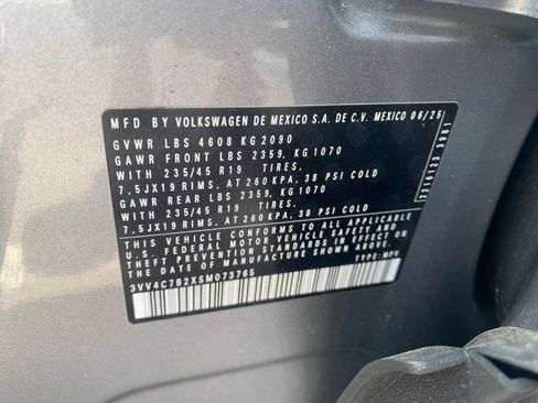Used 2025 Volkswagen Taos SEL AWD/4WD image 18