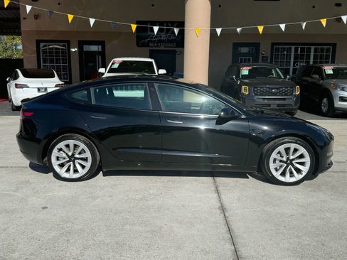 Used 2023 Tesla Model 3 Standard Range image 4