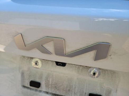 Certified 2025 Kia Sorento S w/ Panoramic Sunroof Package image 7