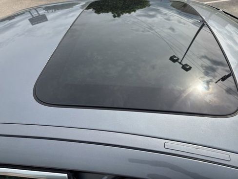 Used 2011 BMW 535i xDrive Sedan AWD/4WD image 12