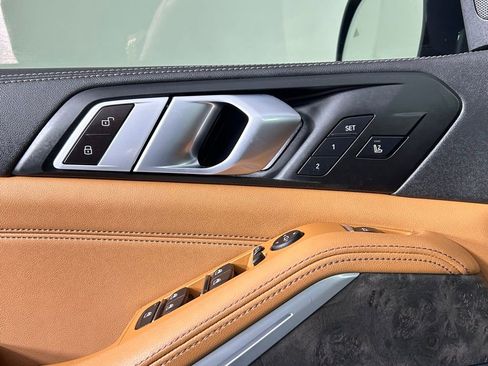 Used 2024 BMW X5 xDrive40i w/ M Sport Package image 33