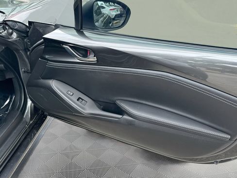 Used 2020 MAZDA MX-5 Miata Grand Touring RWD image 31