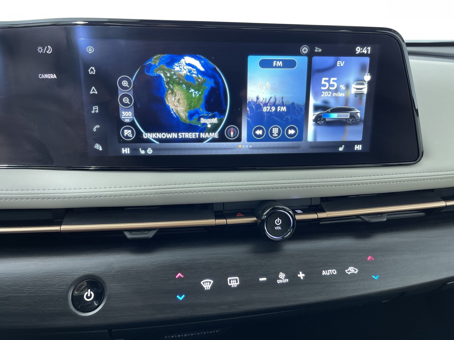 Certified 2024 Nissan Ariya AWD image 18
