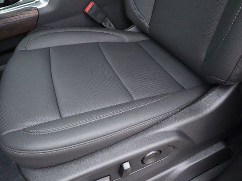 New 2026 GMC Sierra 2500 SLT w/ SLT Convenience Package image 25