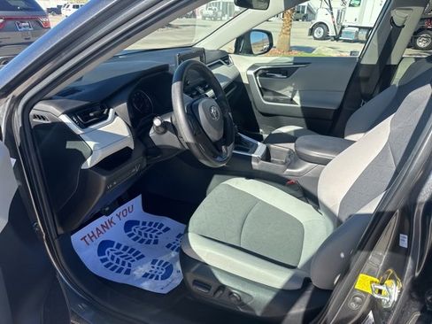 Used 2022 Toyota RAV4 XLE image 20