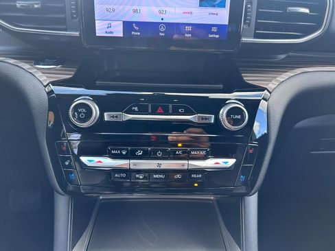 Used 2023 Ford Explorer Limited w/ Equipment Group 301A image 18