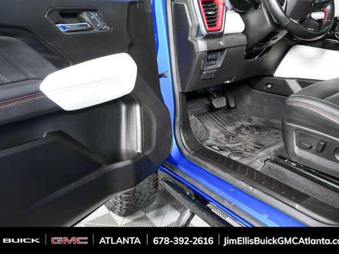 Used 2024 GMC Canyon AT4X w/ AT4X AEV Edition AWD/4WD image 7