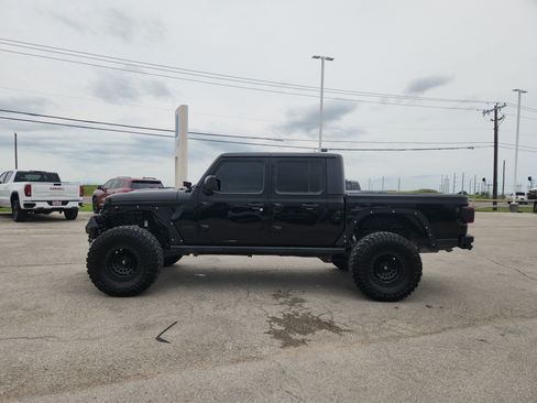 Used 2020 Jeep Gladiator Rubicon AWD/4WD image 4