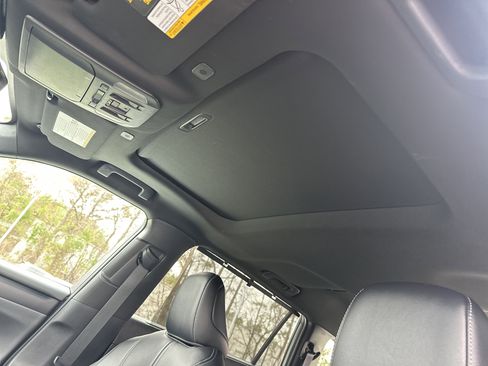 Certified 2025 Toyota Highlander XSE image 28