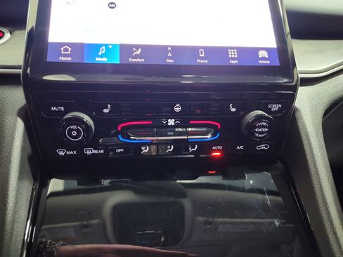 Used 2023 Jeep Grand Cherokee 4WD 4xe image 24