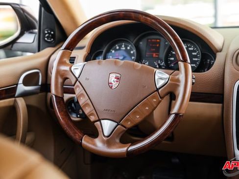Used 2009 Porsche Cayenne image 9
