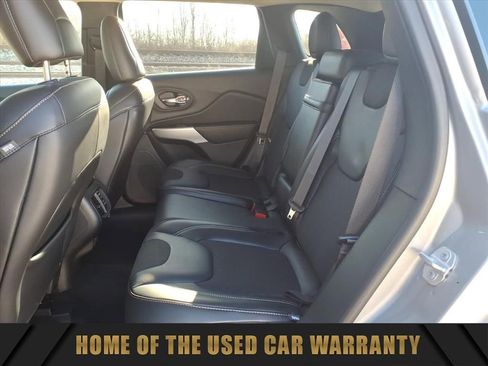 Used 2018 Jeep Cherokee Latitude Plus image 30