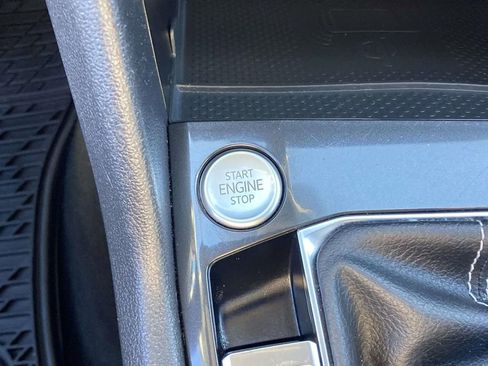 Used 2023 Volkswagen Tiguan SE image 26