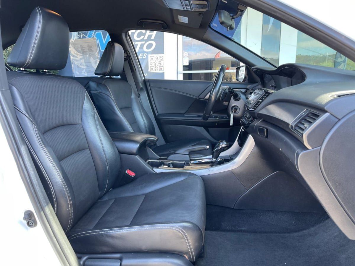 Used 2017 Honda Accord Sport image 27