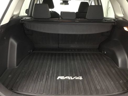Used 2019 Toyota RAV4 LE w/ All Weather Liner Package AWD/4WD image 15