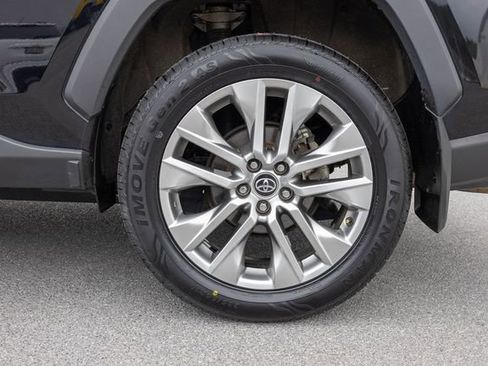 Used 2021 Toyota RAV4 Limited image 6