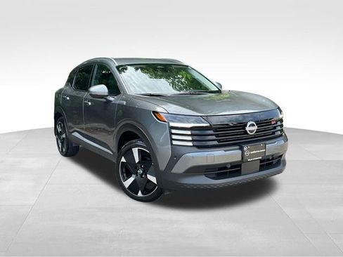 Certified 2025 Nissan Kicks SR AWD/4WD image 1