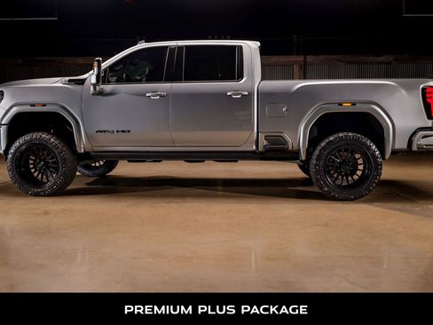 Used 2025 GMC Sierra 3500 AT4 w/ AT4 Premium Plus Package image 6