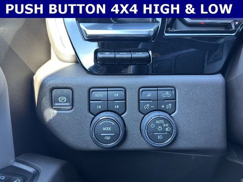 New 2026 Chevrolet Silverado 3500 LTZ w/ LTZ Premium Package image 20