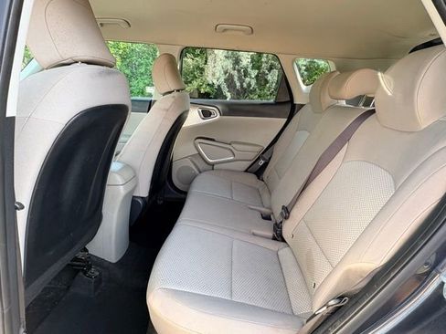 Used 2020 Kia Soul LX FWD image 10