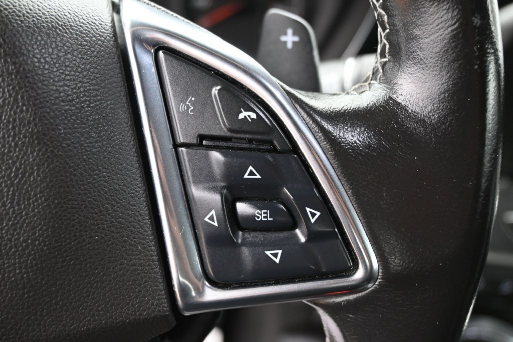 Used 2023 Chevrolet Camaro LT RWD image 13