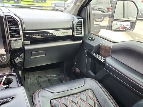 Certified 2020 Ford F250 Lariat w/ Lariat Ultimate Package image 19