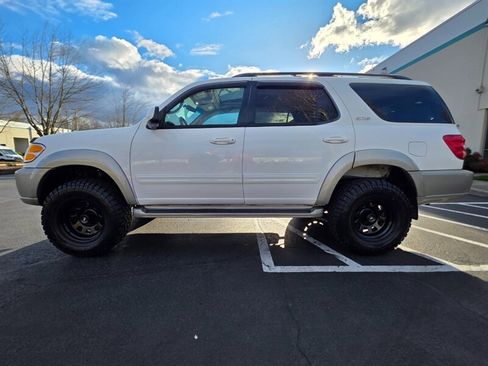 Used 2001 Toyota Sequoia SR5 image 3