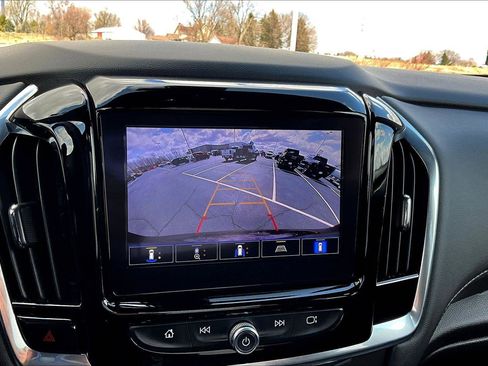 Used 2023 Chevrolet Traverse LT w/ LT Premium Package image 21