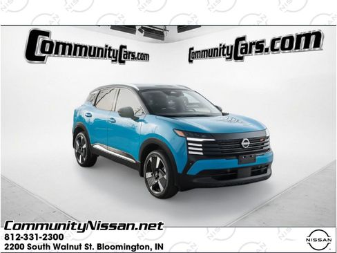 Used 2025 Nissan Kicks SR w/ SR Premium Package image 2