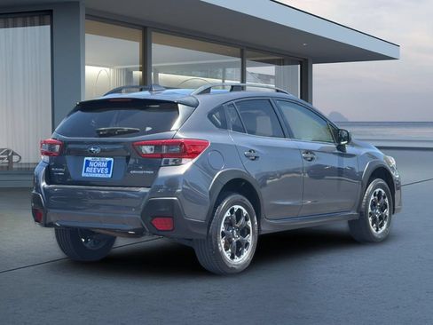 Used 2021 Subaru Crosstrek 2.0i Premium w/ Moonroof Package AWD/4WD image 4