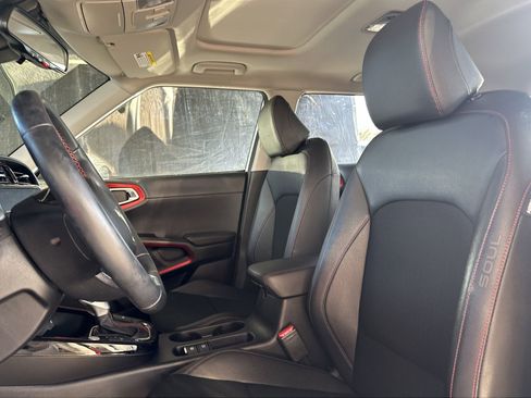 Used 2023 Kia Soul GT-Line w/ GT-Line Technology Package image 13