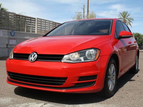 Used 2015 Volkswagen Golf S FWD image 7