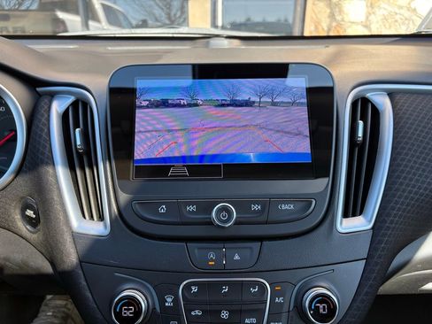 Used 2023 Chevrolet Malibu LT image 38