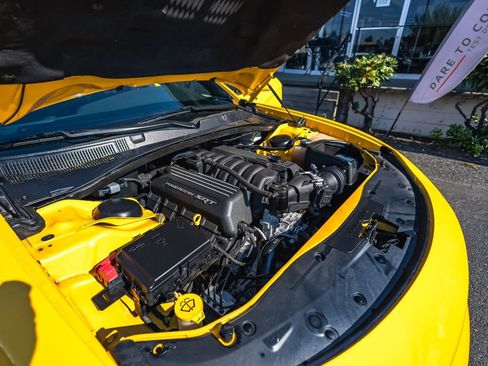 Used 2017 Dodge Charger R/T RWD image 11