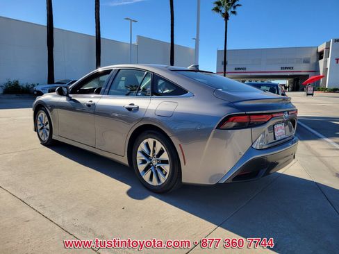 Certified 2022 Toyota Mirai XLE image 5