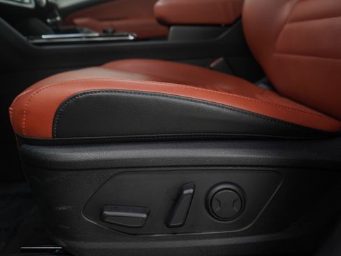 Used 2025 Kia Sportage SX image 26