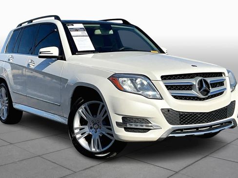 Used 2015 Mercedes-Benz GLK 350 4MATIC image 2