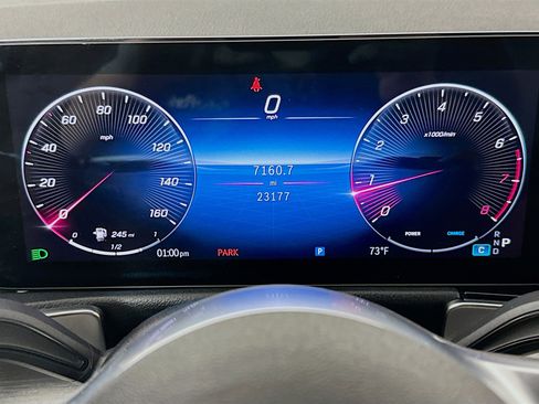 Used 2025 Mercedes-Benz GLB 250 image 19