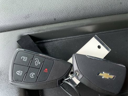 Certified 2025 Chevrolet Silverado 1500 LT image 31