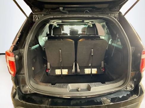 Used 2016 Ford Explorer XLT w/ Equipment Group 202A image 25